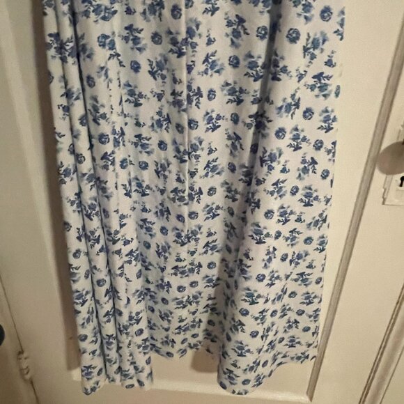 Floral Dress - Picture 3 of 4